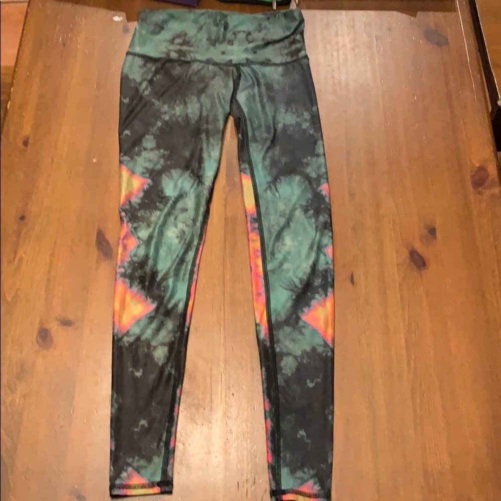 Teeki eagle feather hot pants